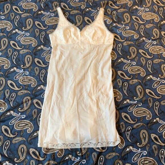 Vintage Barbizon cream midi slip with lace bust, large or 20 - Picture 5 of 11